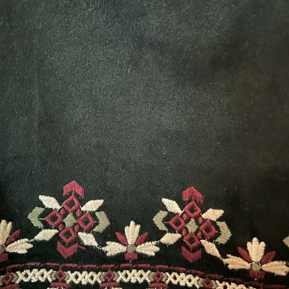 Embroidered Suede skirt, size S - Picture 2 of 3